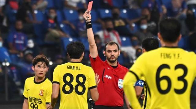 开云-吃红牌丢饭碗开创先河 广州队的危机公关很成功？